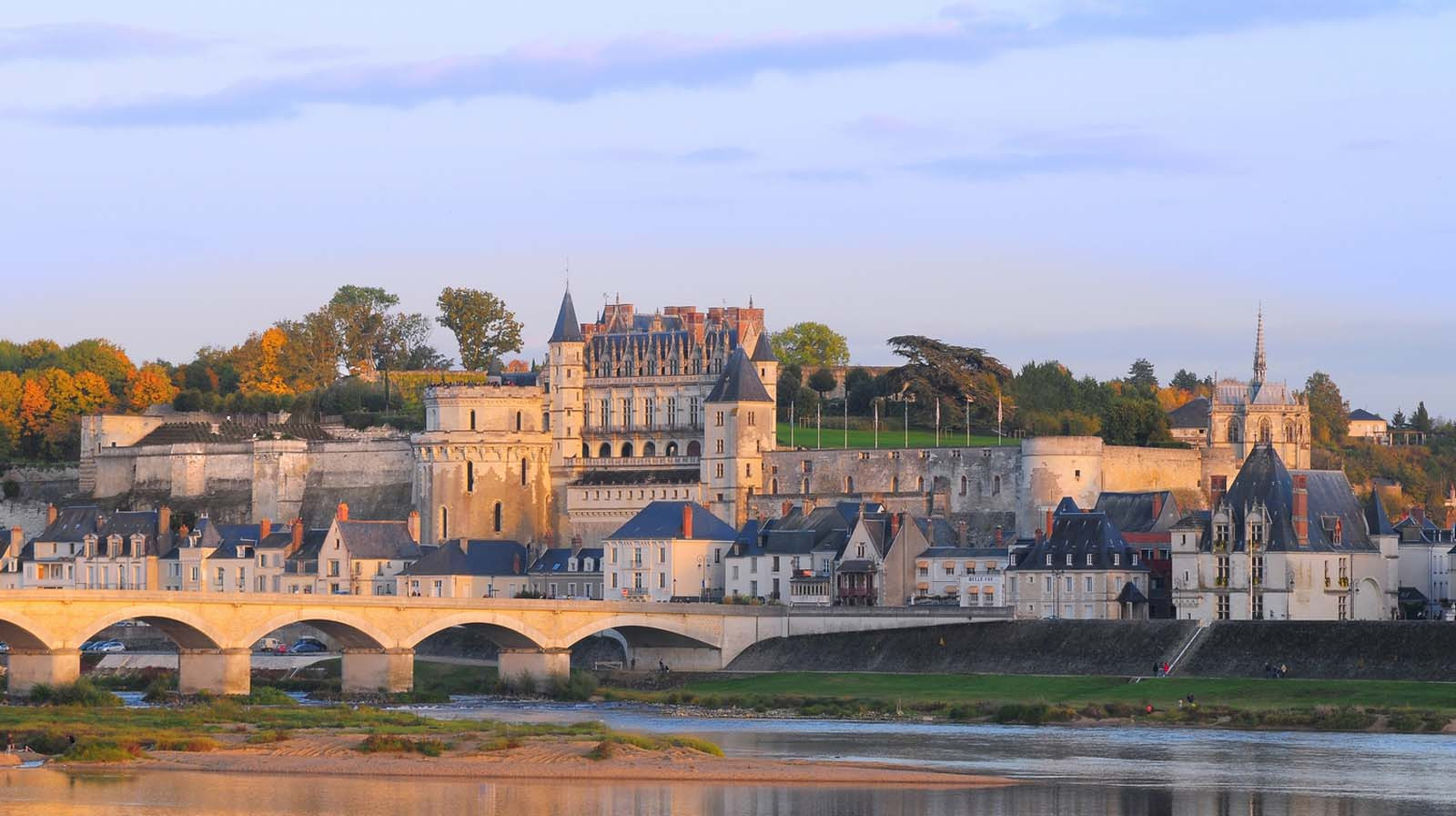 2. Château royal d'Amboise © L. de Serres